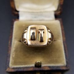 【専用】カレッジリング 10k 1944年 スクールリング 8号 専用】カレッジリング 10k 1944年 スクールリング 8号 - メルカリ
