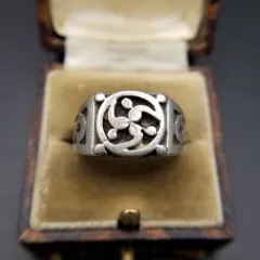 2025年最新】シグネットリング 英国の人気アイテム - メルカリ