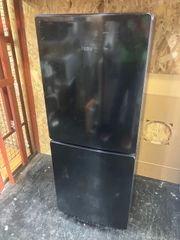 ハイセンス 冷蔵庫 2025年製283L HR-D28ES - メルカリ