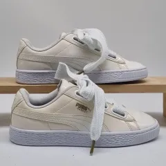 PUMA プーマ バスケット ハート レディーススニーカー 23センチ