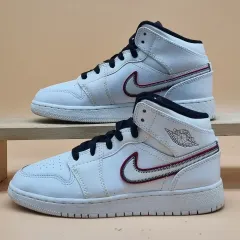 ナイキ エア ジョーダン 1 レトロ ミッド 225