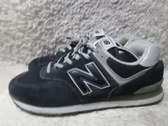 285 ニューバランス 574 Classic ブラック スニーカー 中古 靴