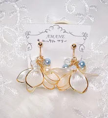 【No.36】花びら 大きめ パール イヤリング ニッケルフリー