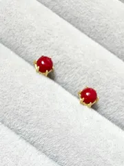 レッドコーラル（染）4mm ピアス　赤珊瑚　Silver925製 18Kコーティング仕上げ