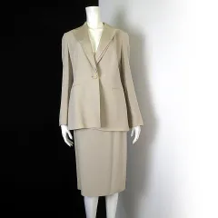 2026年最新】Gianfranco Ferre ビジネススーツの人気アイテム - メルカリ