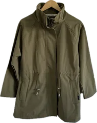 Z1618【美品】［ ixi:z ］イクシーズ　ジャンパーブルゾンミドル丈コートジャケット　アウター　カーキ　レディース　Mサイズ