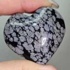 スノーフレークオブシディアン✨ハート♥️カービング✨
