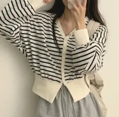 新品) エイブリー スローベリー ボーダー柄 Vネック カーディガン 服