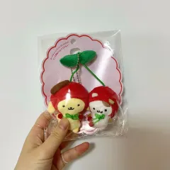 サンリオ ポムポムプリン マフィン さくらんぼ ブローチ バッジ マスコット ぬいぐるみ キーホルダー