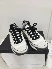 希少　CHANEL シャネル　22P　ハイカットスニーカー　レザー　白　青　41 希少 CHANEL シャネル 22P ハイカットスニーカー レザー 白 青 41