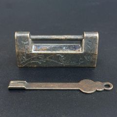 清代老銅鎖　中国アンティーク南京錠　骨董品 清代老銅鎖 中国アンティーク南京錠 骨董品 - メルカリ