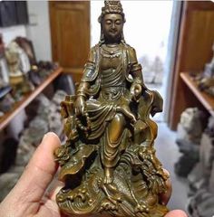 仏教美術 中国 仏像 水月観音 小仏像 銅製 銅器 - メルカリ