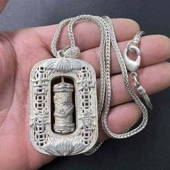 ロケットペンダント 思い出が輝く、愛を刻む シルバー925 ネックレス 
