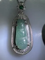 天然翡翠A貨・藍水料 豪華鑲嵌 福豆ペンダント 連中三元 5563