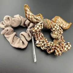 【新品】定価1650円 ヘアアクセサリー ヘアゴム シュシュ グレー ブラウン ２本セット リボン レディース 可愛い◆