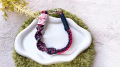 パラコード✶スマホストラップ✶ショート手首用✶ハンドストラップ✶ストラップホルダー付✶ネイビーレッド柄☓ネイビー☓レッド