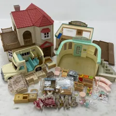 02w20804 シルバニアファミリー 大量まとめ売り 赤い屋根の大きなお家 お店 お人形 家具 小物 その他 現状品【中古品】