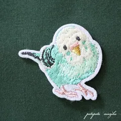 ワッペン   セキセイインコ 　刺繍 　シール  ＆  アイロンワッペン  アップリケ  ステッカー  インコ 小鳥  動物  バッジ  雑貨  ブローチ  小物  パタパタ民族