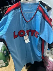 ロッテジャイアンツ LOTTE ストライプ ユニフォーム 新品タグ付き LOTTE GIANTS ユニフォームロッテ・ジャイアンツ51 キット・ペロー