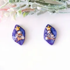 no.265　レジン　宝石型　左右非対称　クリスマスツリー　ブルー　ピアス　イヤリング　ハンドメイド