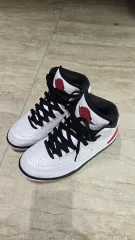 ナイキ エア ジョーダン 2 白/黒 ハイトップ