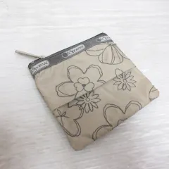 レスポートサック LesportSAC ティッシュケース ポーチ 小物入れ 薄カーキ 花柄 刺繍