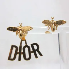 2025年最新】dIor ピアス 蜂の人気アイテム - メルカリ
