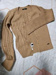 GUESS ケーブル編み ニット カーディガン ベージュ GUESS ハーフ ケーブル