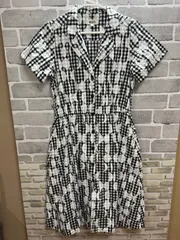 A【A20-10】◇ WHiT サイズS 半袖シャツワンピース　チェック柄　総柄
