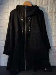 ililil  イルイルイル　花葬哀蛇　ハイネック刺繍ポンチョ