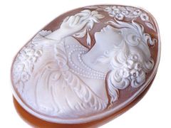 ジュエリー極】C・F作 農場の風景の彫刻 高級シェルカメオルース