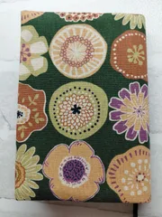 ブックカバー　北欧花柄グリーン④