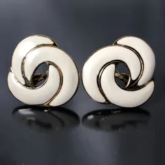 MONET モネ イヤリング ゴールドカラー 白 ホワイト 総重量約16g ねじれデザイン クリップ式 大ぶり レディースアクセサリー■S99