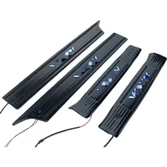 【送料無料】80系NOAH VOXY専用 ドアスカッフプレート 黒チタン仕上げ LEDあり/なし選択可 高耐久ステンレス製 4枚セットZX03