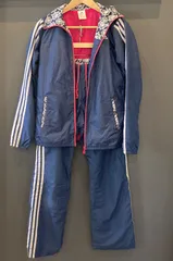 251137  adidas ウインドブレーカー クライマプルーフ 上下セット  柄 ネイビー