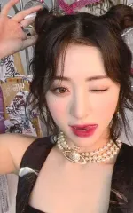 【中古】コレクションカード(女性) LE SSERAFIM/HUH YUNJIN(ホ・ユンジン)/CD「UNFORGIVEN」発売記念ラッキードローイベント【3回目】 LE SSERAFIM Weverse Shop JAPAN特典フォトカード