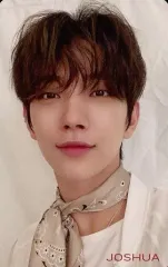 【中古】コレクションカード(男性) SEVENTEEN/JOSHUA(ジョシュア)/バストアップ・衣装白・スカーフ・両手下げ・背景白/CD「JAPAN 2ND MINI ALBUM『24H』」Loppi・HMV特典オリジナルスペシャルフォトカード 第1弾