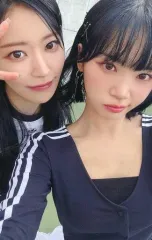 【中古】コレクションカード(女性) LE SSERAFIM/KIM CHAEWON(キム・チェウォン)・SAKURA(サクラ)/CD「UNFORGIVEN(初回限定盤A)」(UPCH-89539)初回プレス封入特典ユニットセルフィーフォトカード