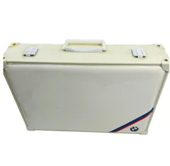 【中古】BMW ノベルティ ビジネスバッグ風 マルチケース 白 エナメル プラハンドル 傷汚れあり ワイングラス２個付きのサムネイル