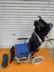 送料無料（一部地域を除く）　ワケアリ　カワムラ ぴったりフィット KPF-16-40 リクライニング車椅子　KM-25-1113-01