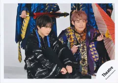 【中古】生写真(STARTO) 佐藤勝利・松崎祐介/横型・全身/「Endless SHOCK/Endless SHOCK -Eternal-」グッズオフショット/公式生写真