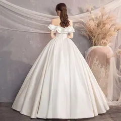 新品  清楚に咲くホワイトブーケのような上品オフショルダードレス