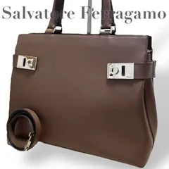 ☆★Salvatore Ferragamo　サルヴァトーレフェラガモ★トートバッグ　ショルダーバッグ　ガンチーニ　2way　レザー　シルバー金具　大容量　自立　ブラウン★　♯2020
