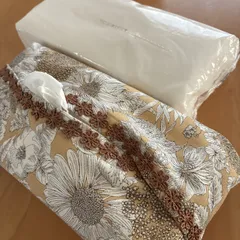 レース付きリバティ使用＊箱なしソフトパック製ティッシュペーパーカバー＊スイムダンクレア使用／ハンドメイド
