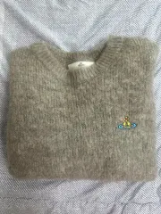 新品 未使用 ヴィヴィアンウエストウッド　ニット　セーター　ベージュ　リボン 本日限定特価】Vivienne Westwood レディース ニットセーター 土星ロゴ