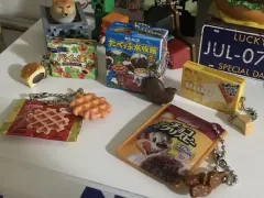 日本のお菓子 実物ガチャキーホルダー