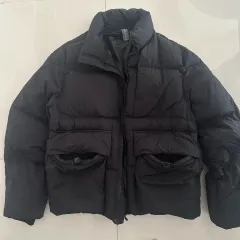 s UNAFFECTED x スカルプ パファー ダウン ダウン ブラック