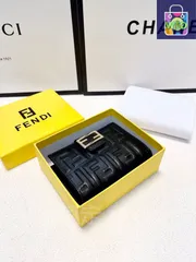 【今日特価】Fendi フェンディ 三つ折りシリーズ 精密な仕上げと耐久性に優れ