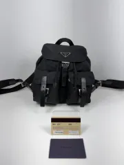 2025年最新】プラダ b6677の人気アイテム - メルカリ