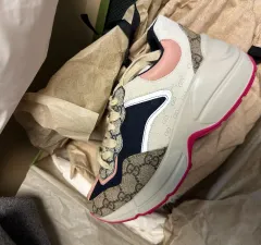 2025年最新】gucci スニーカー ライトンの人気アイテム - メルカリ